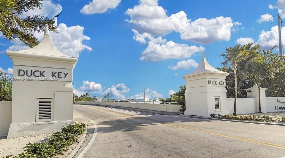 113 Jamaica St, Duck, FL 33050 - photo 1