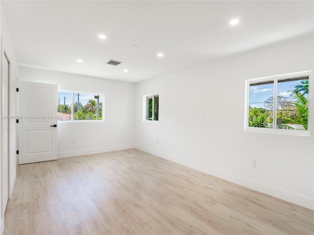 2039 NE 172nd St, North Miami Beach, FL 33162 - unfurnished room featuring baseboards, light wood-style flooring, and recessed lighting