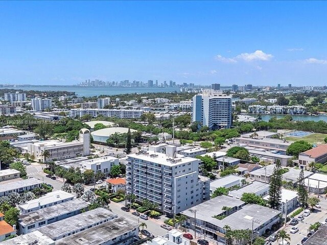 7620 Carlyle Ave Unit 702, Miami Beach, FL 33141 - aerial view of a skyline view and a large body of water