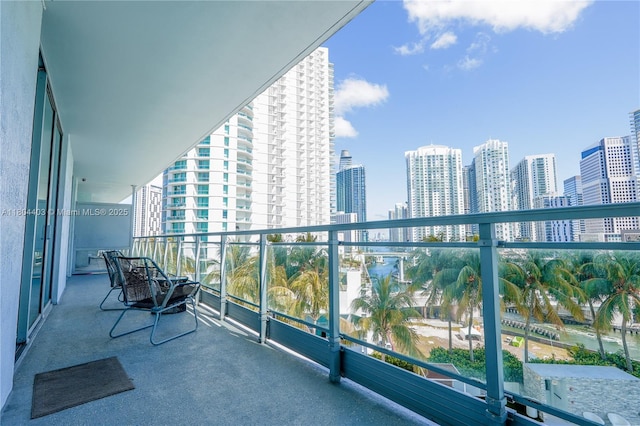 90 SW 3rd St Unit 1401, Miami, FL 33130 - balcony with a view of skyline