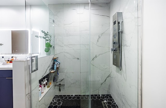 6950 NW 168th St, Hialeah, FL 33015 - full bath with a marble finish shower and vanity