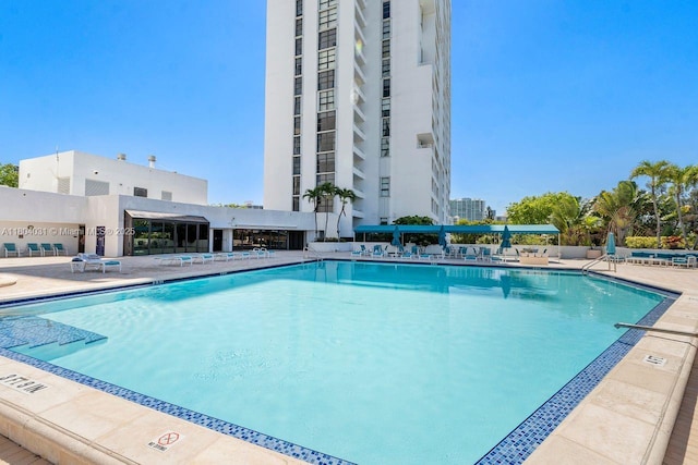 20355 NE 34th Ct Unit 929, Aventura, FL 33180 - view of community pool