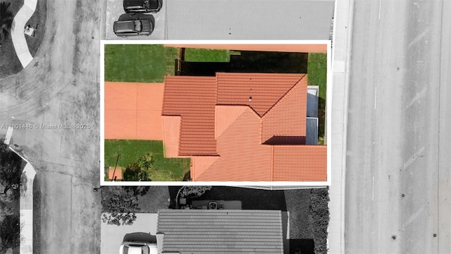 8501 NW 191st St, Hialeah, FL 33015 - aerial overview of property's location featuring property parcel outlined