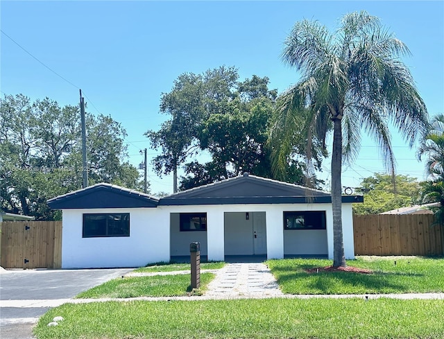2421 N 56th Ter, Hollywood, FL 33021 - view of front of home with stucco siding