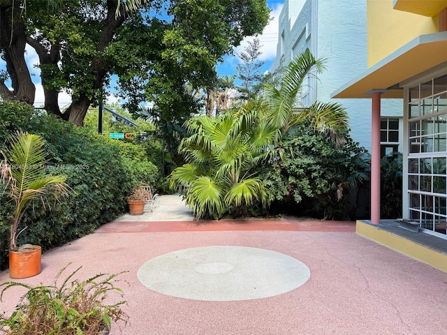 1051 Meridian Ave Unit 1D, Miami Beach, FL 33139 - view of patio / terrace