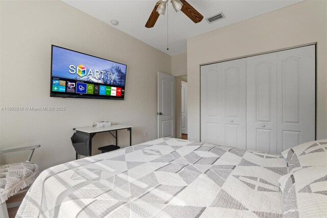 922 SW 148th Pl, Miami, FL 33194 - bedroom with a closet and a ceiling fan