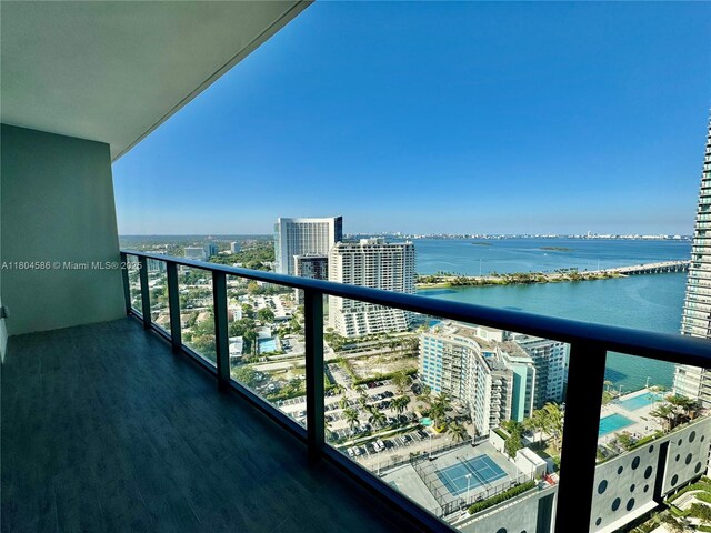 501 NE 31st St Unit 2903, Miami, FL 33137 - balcony featuring a city view and a water view
