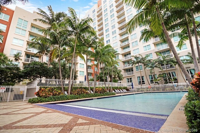2001 Biscayne Blvd Unit 2306, Miami, FL 33137 - community pool with fence