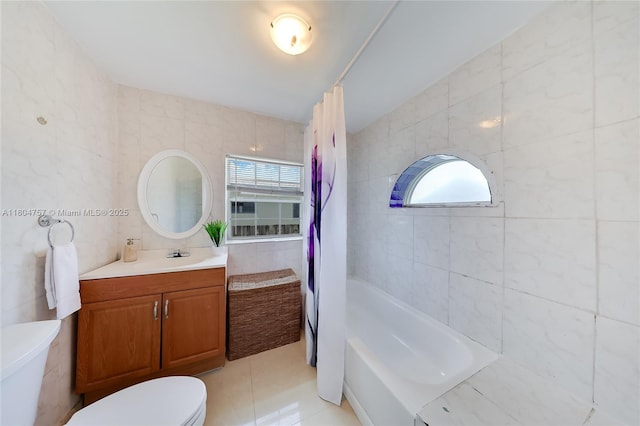 13521 S Biscayne River Rd, Miami, FL 33161 - full bath featuring tile walls, toilet, vanity, shower / bath combo, and tile patterned flooring