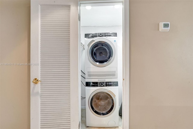 3725 S Ocean Dr Unit 1014, Hollywood, FL 33019 - laundry area featuring stacked washer / drying machine