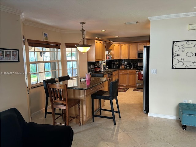 13833 NW 22nd St, Sunrise, FL 33323 - kitchen with stainless steel appliances, a sink, a kitchen breakfast bar, crown molding, and backsplash