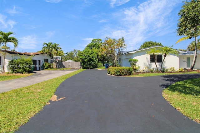 17640 SW 84th Ct, Palmetto Bay, FL 33157 - view of asphalt driveway