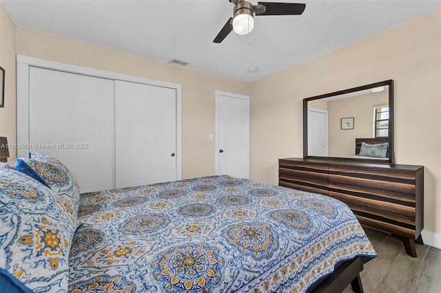 10350 SW 30th St, Miami, FL 33165 - bedroom with a ceiling fan and a closet