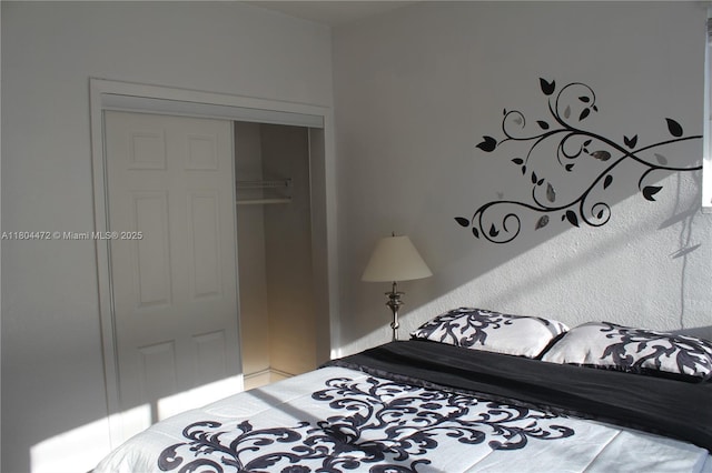 300 74th St Unit 10, Miami Beach, FL 33141 - bedroom featuring a closet