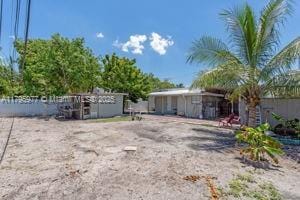 3275 NW 95th St, Miami, FL 33147 - view of yard
