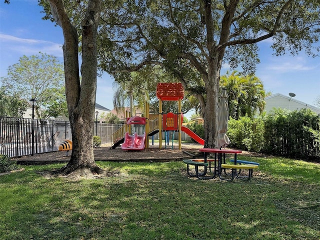 15805 W Waterside Cir Unit 202, Sunrise, FL 33326 - view of community play area