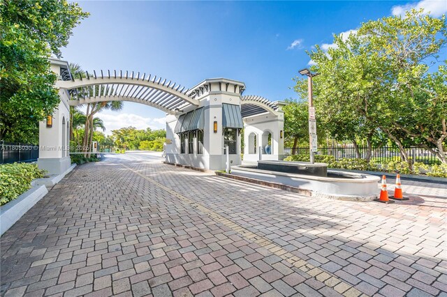 214 Poinciana Dr Unit 204, Sunny Isles Beach, FL 33160 - view of community with fence