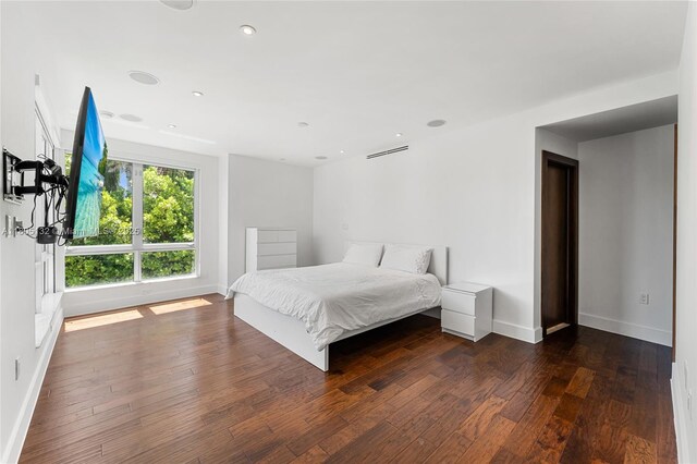 544 Fernwood Rd Unit 544, Key Biscayne, FL 33149 - bedroom featuring wood finished floors, baseboards, and recessed lighting