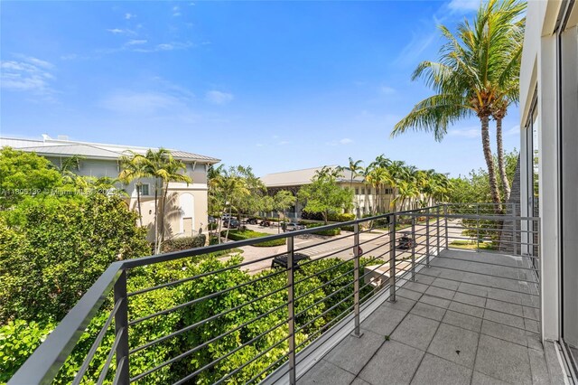 544 Fernwood Rd Unit 544, Key Biscayne, FL 33149 - view of balcony