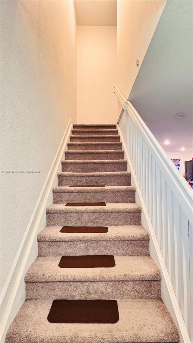 21463 NE 3rd Path, Miami, FL 33179 - view of stairway