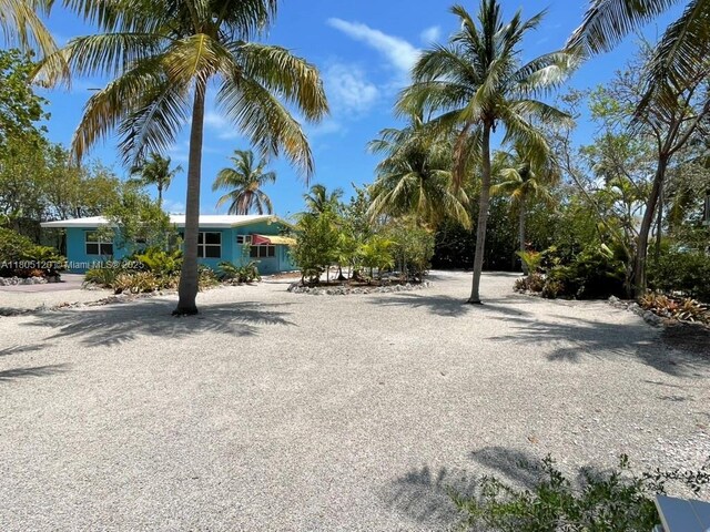 140 Gardenia St, Plantation Key, FL 33070