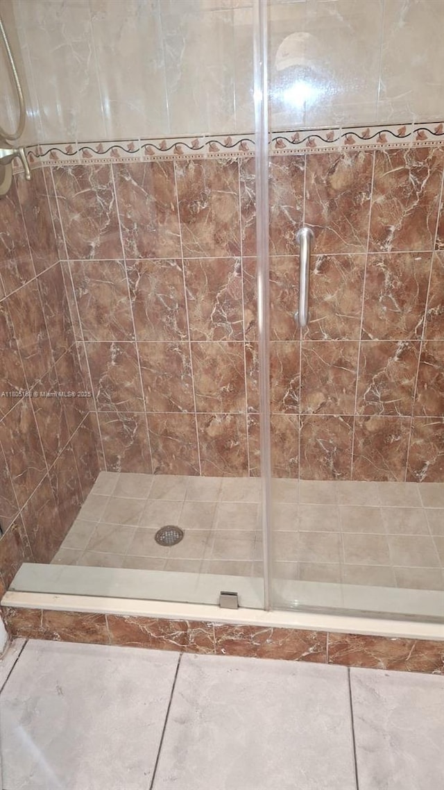 1670 Forest Lakes Cir Unit C, West Palm Beach, FL 33406 - full bath featuring a stall shower