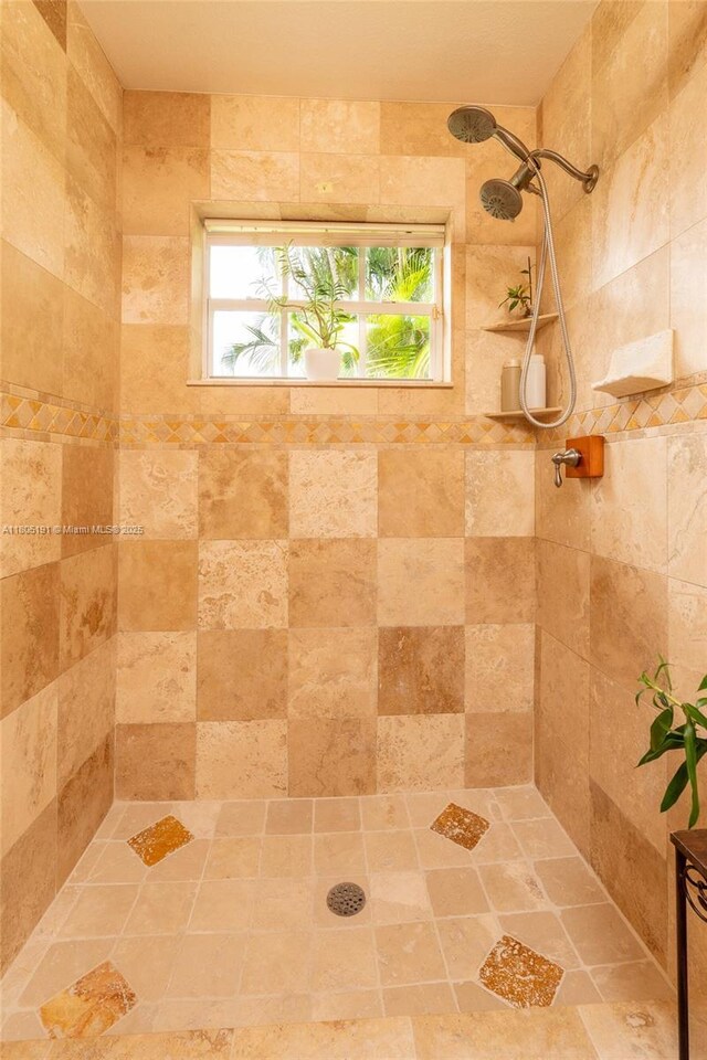15332 SW 142nd Ter, Miami, FL 33196 - bathroom featuring tiled shower