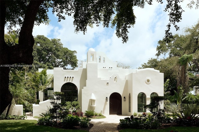 549 NE 59th St, Miami, FL 33137 - mediterranean / spanish house featuring stucco siding