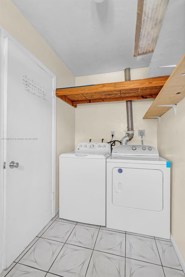 7612 NW 68th Ave, Tamarac, FL 33321 - laundry area with washing machine and dryer