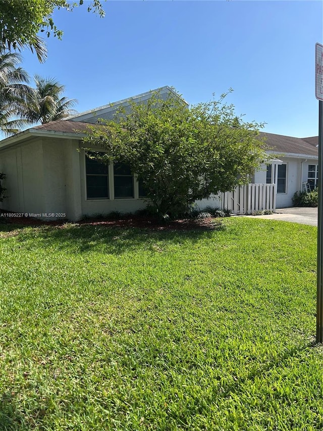 8631 Bridle Path Ct, Davie, FL 33328 - view of yard