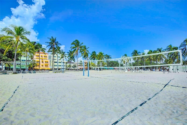 701 Collins Ave Unit 1F, Miami Beach, FL 33139 - surrounding community featuring volleyball court