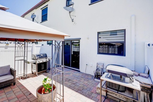 10602 W 33rd Way, Hialeah, FL 33018 - view of patio with a gazebo and grilling area