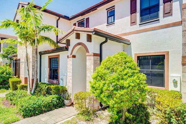10602 W 33rd Way, Hialeah, FL 33018 - view of front of property with stucco siding