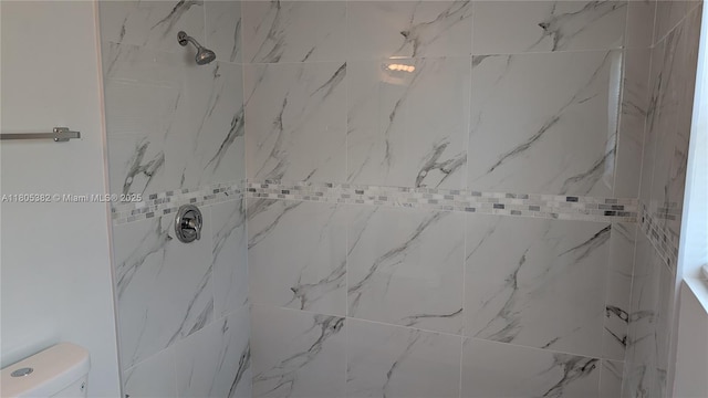3601 N 72nd Ave, Hollywood, FL 33024 - full bath featuring tiled shower and toilet