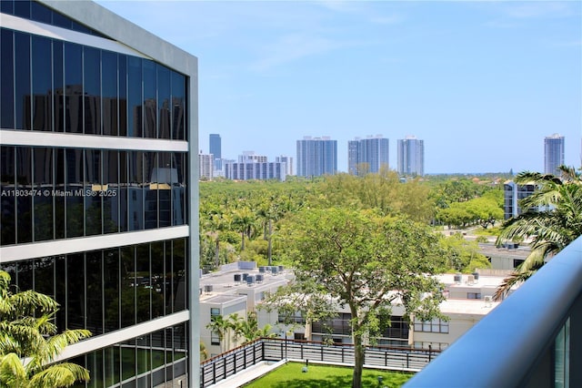 2960 NE 207th St Unit 806, Aventura, FL 33180 - photo 2