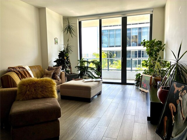 2960 NE 207th St Unit 806, Aventura, FL 33180 - photo 5