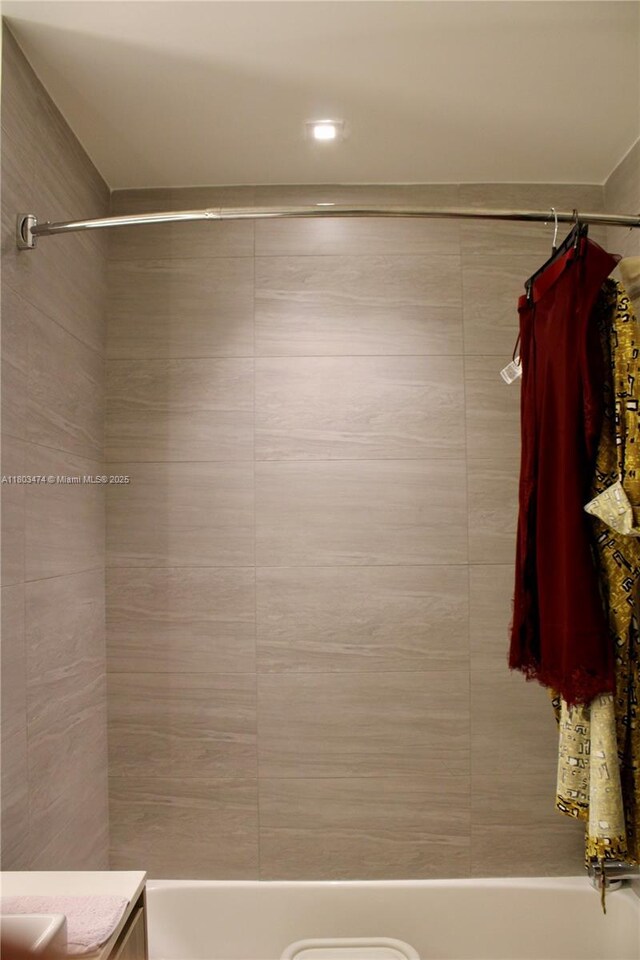 2960 NE 207th St Unit 806, Aventura, FL 33180 - photo 14