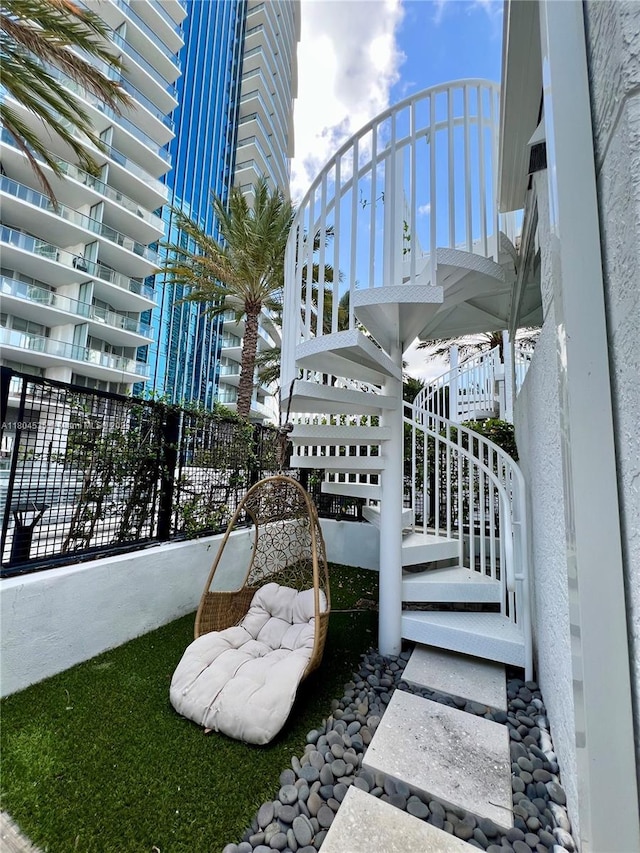 851 NE 1st Ave Unit Caba Pb23, Miami, FL 33132 - view of patio / terrace