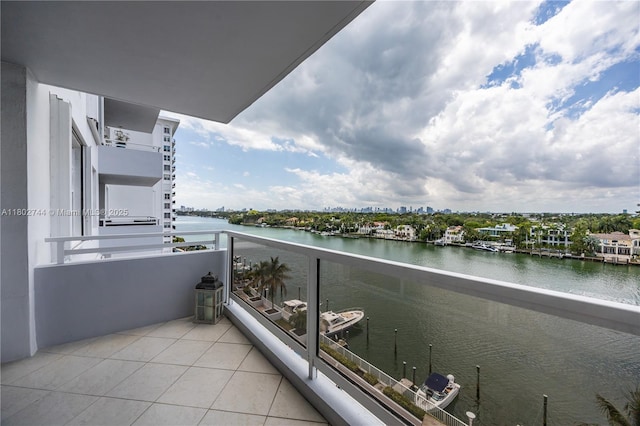 5700 Collins Ave Unit 7G, Miami Beach, FL 33140 - balcony featuring a water view