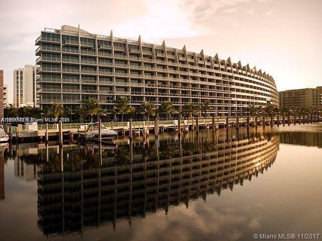 2950 NE 188th St Unit 444, Aventura, FL 33180 - view of property with a water view and a view of city