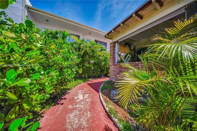 7411 Carlyle Ave, Miami Beach, FL 33141 - view of patio / terrace