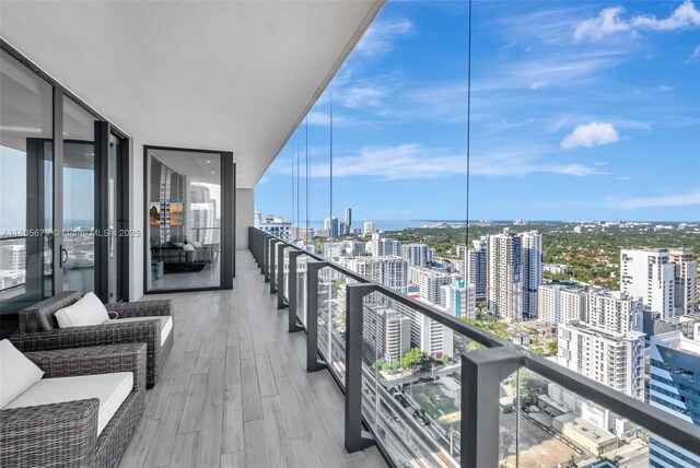 88 SW 7th St Unit 3212, Miami, FL 33130 - balcony with a view of city