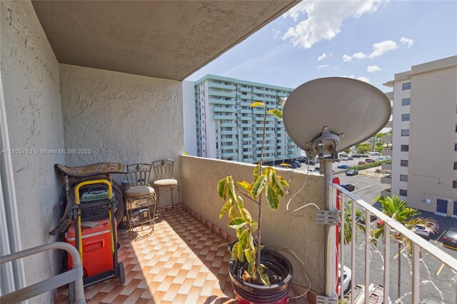 1750 W 46th St Unit 503, Hialeah, FL 33012 - view of balcony