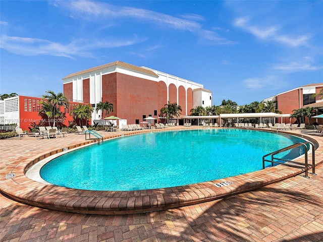 374 Tilford R Unit 374, Deerfield Beach, FL 33442 - community pool with a patio