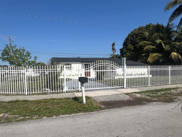 18740 NW 42nd Pl, Miami Gardens, FL 33055 - view of front facade featuring a fenced front yard