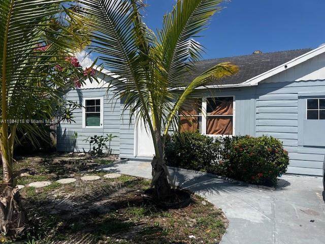 707 N J St, Lake Worth, FL 33460 - view of exterior entry