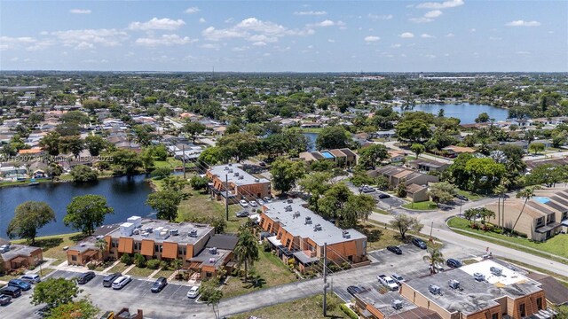 1541 NW 92nd Ave Unit 186, Pembroke Pines, FL 33024 - aerial view of a large body of water