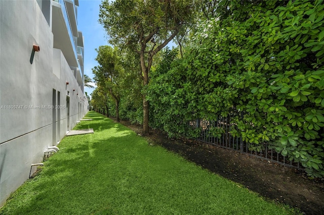 100 S Pointe Dr Unit Th-13, Miami Beach, FL 33139 - view of green lawn