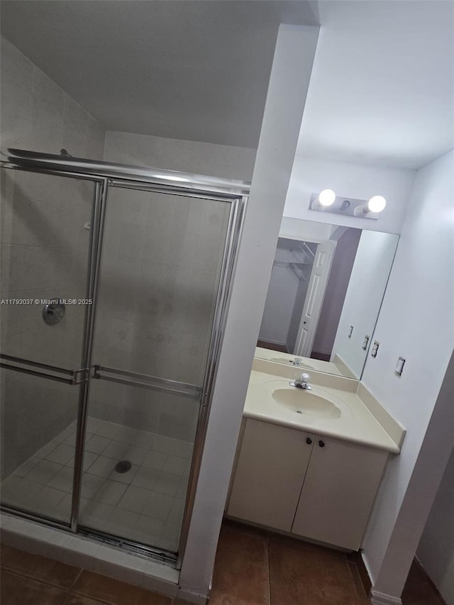 6520 NW 114th Ave Unit 1637, Doral, FL 33178 - full bath with vanity, tile patterned floors, and a shower stall