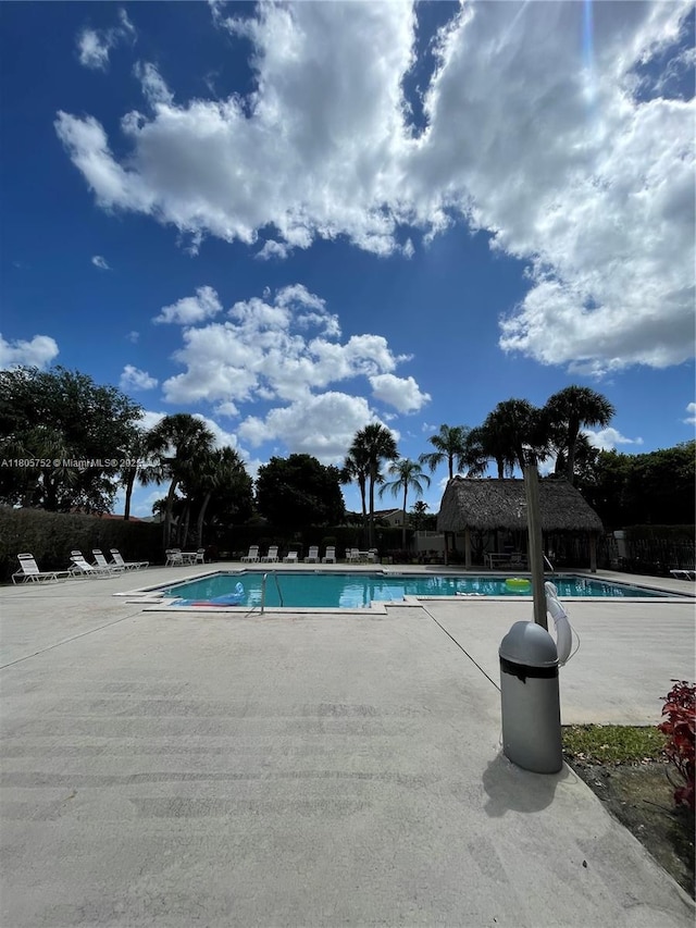 805 NW 108th Ter Unit 7L5, Pembroke Pines, FL 33026 - community pool with a patio area